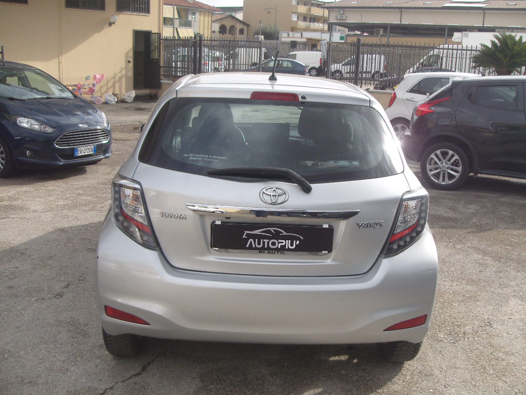 TOYOTA YARIS 1.0 BENZINA LOUNGE